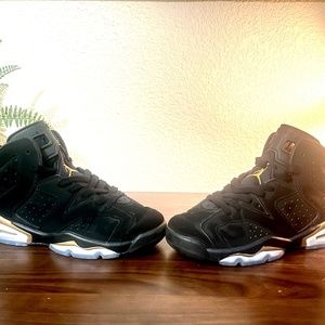 Black and Gold Air Jordans - Retro 6